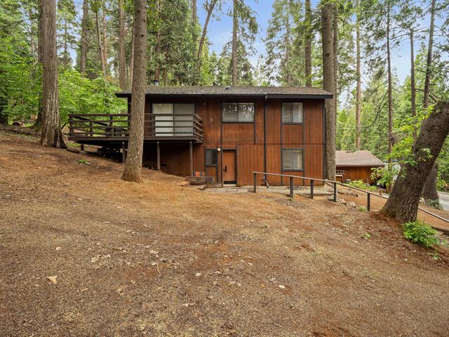 6758 Onyx Trl, Pollock Pines, CA 95726