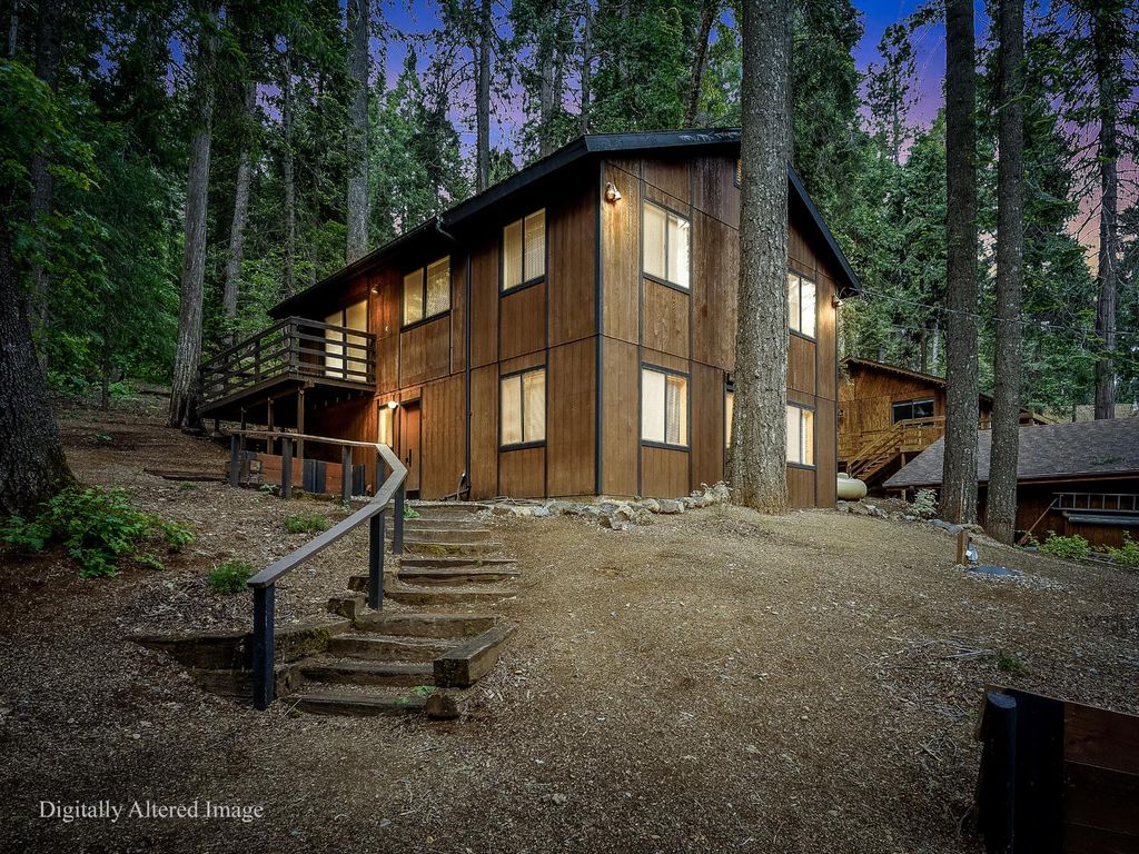 6758 Onyx Trl, Pollock Pines, CA 95726
