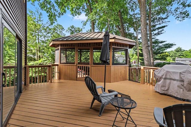 7618 Hampton Oaks Drive, Portage, MI 49024