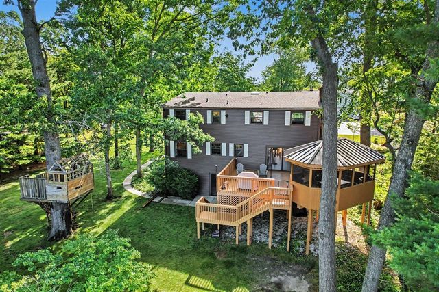 7618 Hampton Oaks Drive, Portage, MI 49024