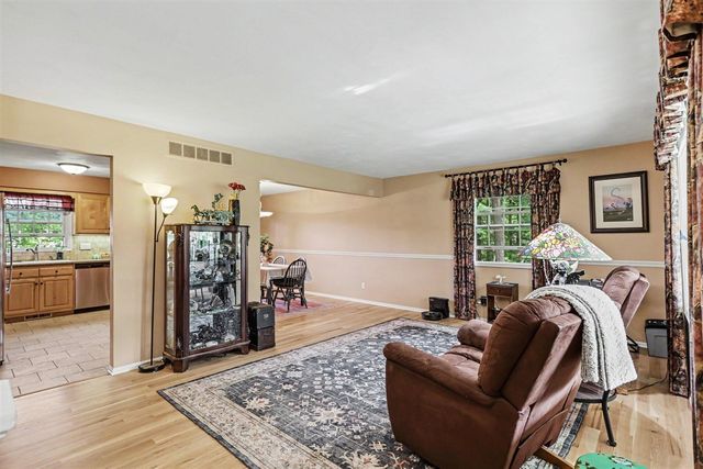 7618 Hampton Oaks Drive, Portage, MI 49024