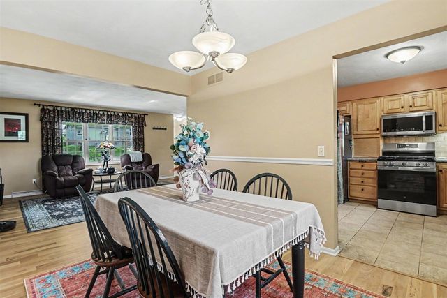 7618 Hampton Oaks Drive, Portage, MI 49024
