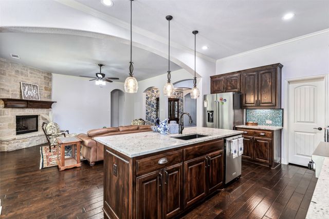 245 Prairie Oak Court, Burleson, TX 76028