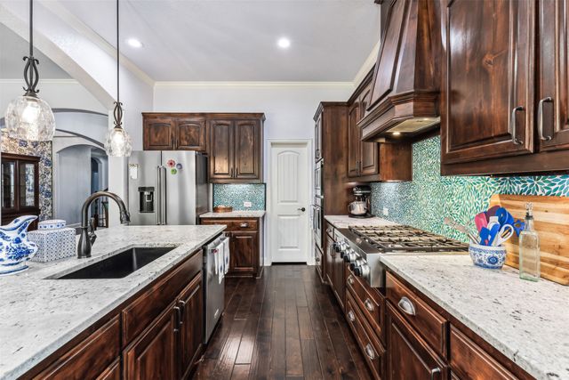 245 Prairie Oak Court, Burleson, TX 76028