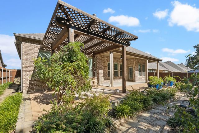 245 Prairie Oak Court, Burleson, TX 76028