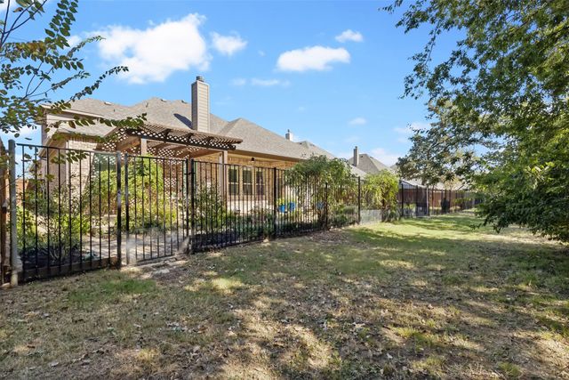245 Prairie Oak Court, Burleson, TX 76028