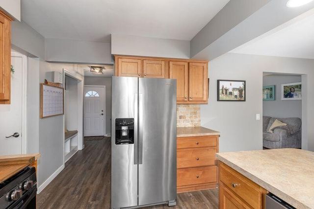 7337 Harmon Lane, Jenison, MI 49428