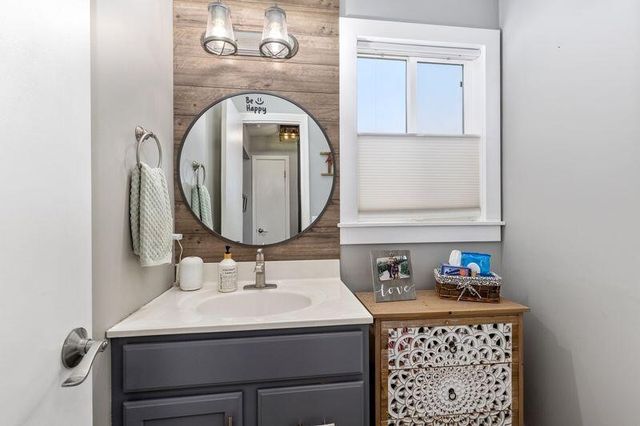 7337 Harmon Lane, Jenison, MI 49428