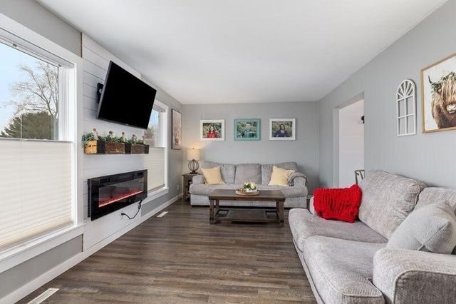 7337 Harmon Lane, Jenison, MI 49428