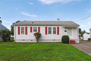 11 Gumwood DR, Hampton, VA 23666