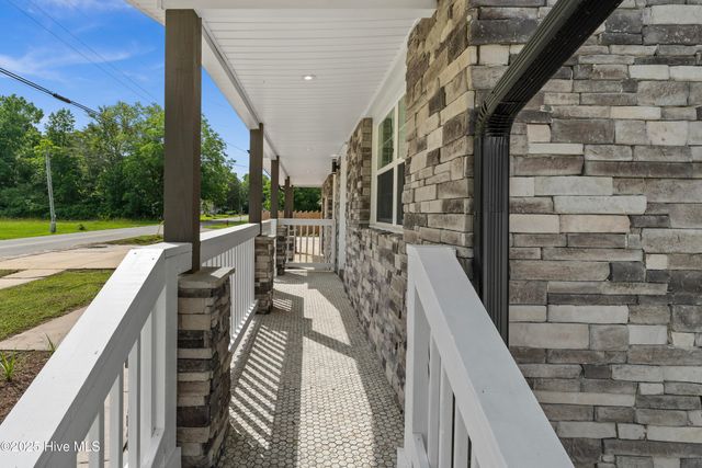 705 Bullard Street, Roseboro, NC 28382