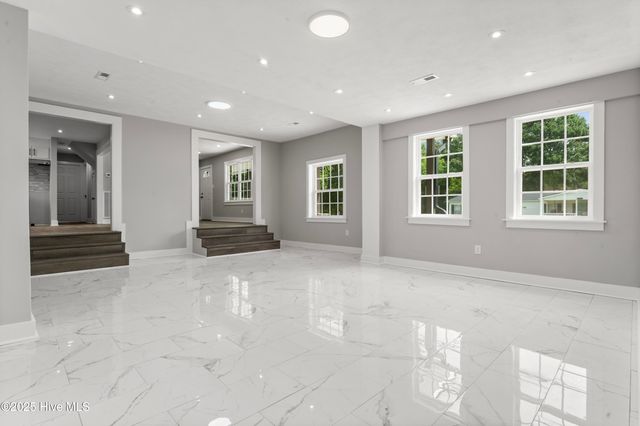 705 Bullard Street, Roseboro, NC 28382