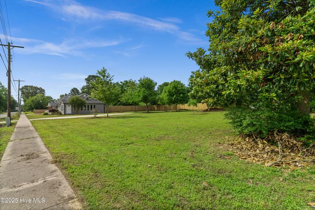 705 Bullard Street, Roseboro, NC 28382