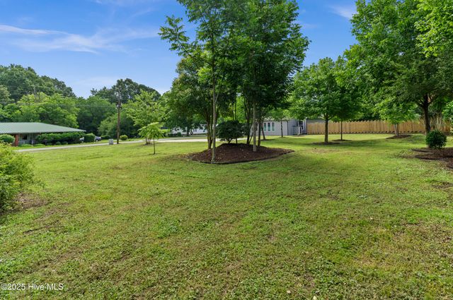 705 Bullard Street, Roseboro, NC 28382