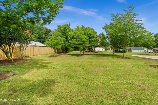 705 Bullard Street, Roseboro, NC 28382