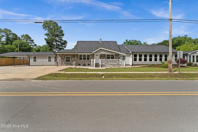 705 Bullard Street, Roseboro, NC 28382