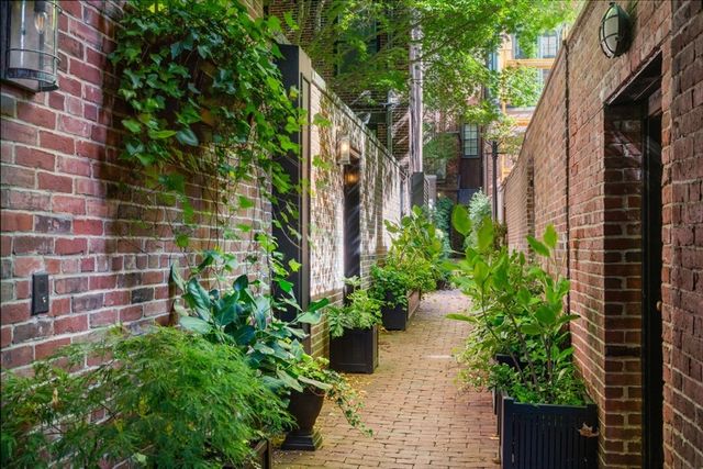 82 Mount Vernon Street 1, Boston, MA 02108