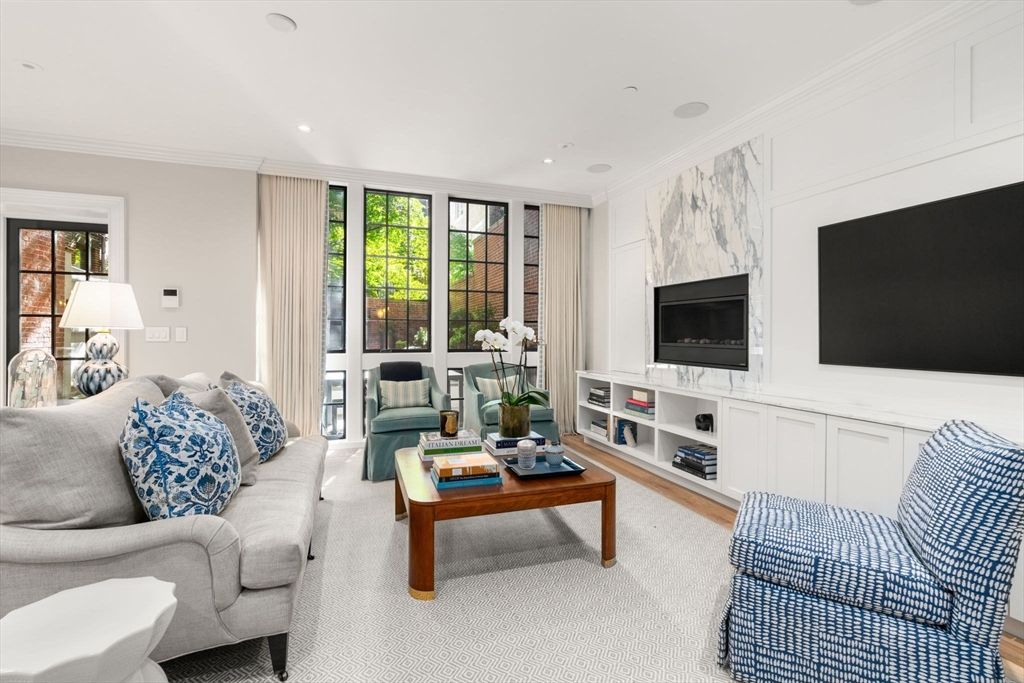 82 Mount Vernon Street 1, Boston, MA 02108