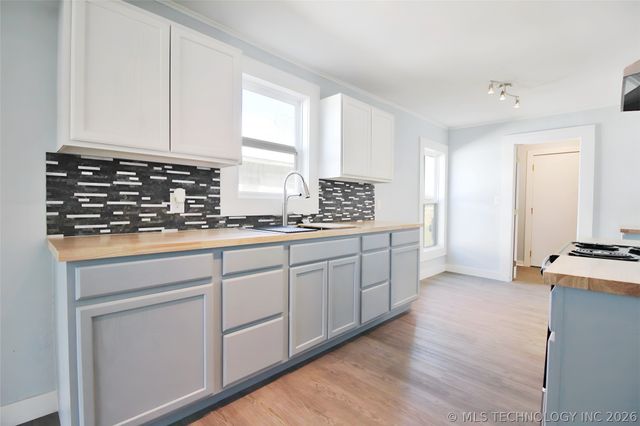 907 E 3rd Street, Okmulgee, OK 74447