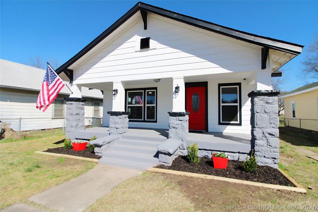 907 E 3rd Street, Okmulgee, OK 74447