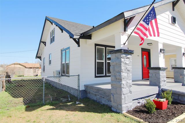 907 E 3rd Street, Okmulgee, OK 74447