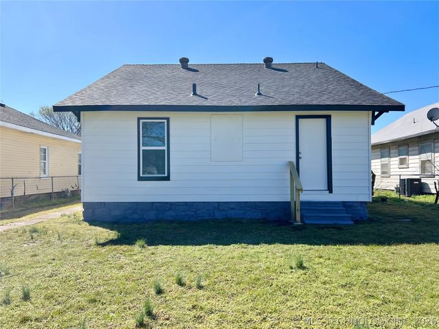 907 E 3rd Street, Okmulgee, OK 74447