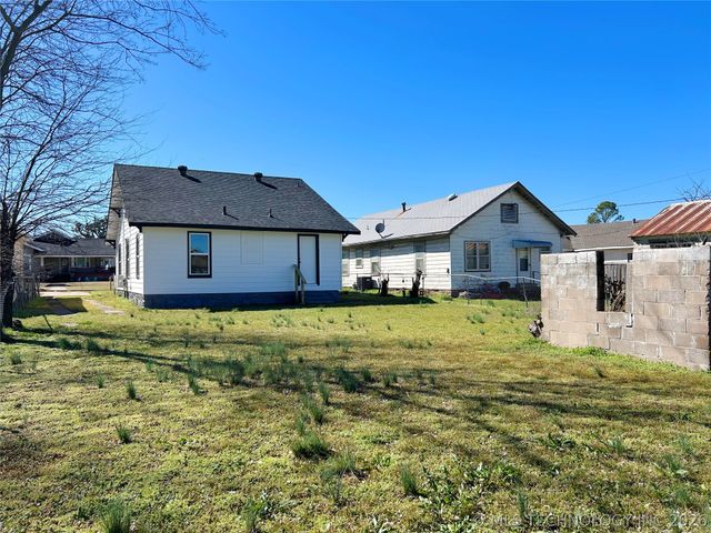 907 E 3rd Street, Okmulgee, OK 74447