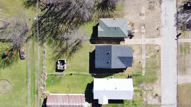 907 E 3rd Street, Okmulgee, OK 74447
