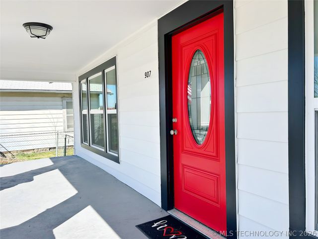 907 E 3rd Street, Okmulgee, OK 74447