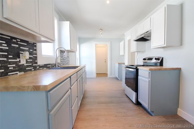 907 E 3rd Street, Okmulgee, OK 74447