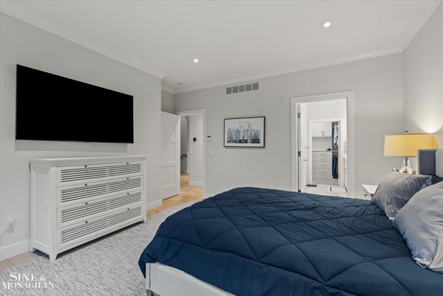 361 Moselle Place, Grosse Pointe Farms, MI 48236