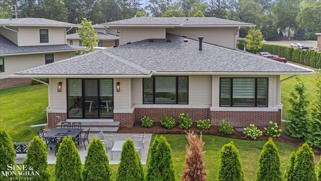 361 Moselle Place, Grosse Pointe Farms, MI 48236