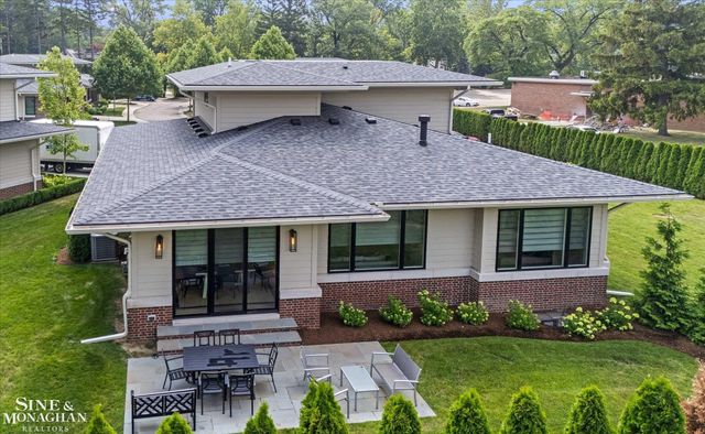 361 Moselle Place, Grosse Pointe Farms, MI 48236