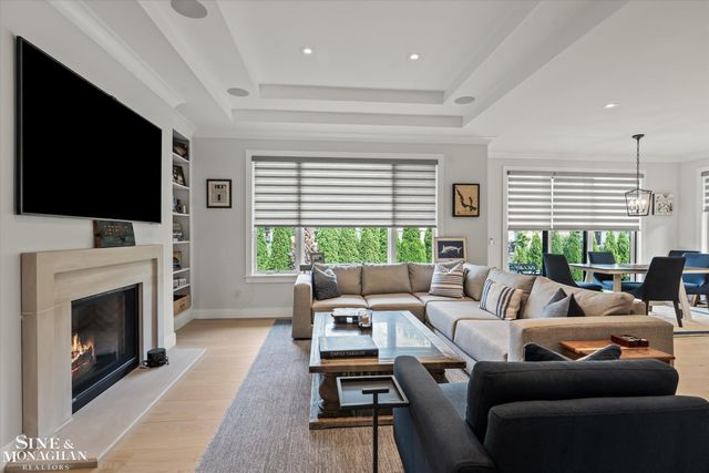 361 Moselle Place, Grosse Pointe Farms, MI 48236