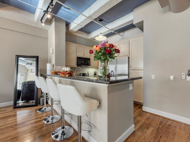 1120 Texas Street 4B, Houston, TX 77002