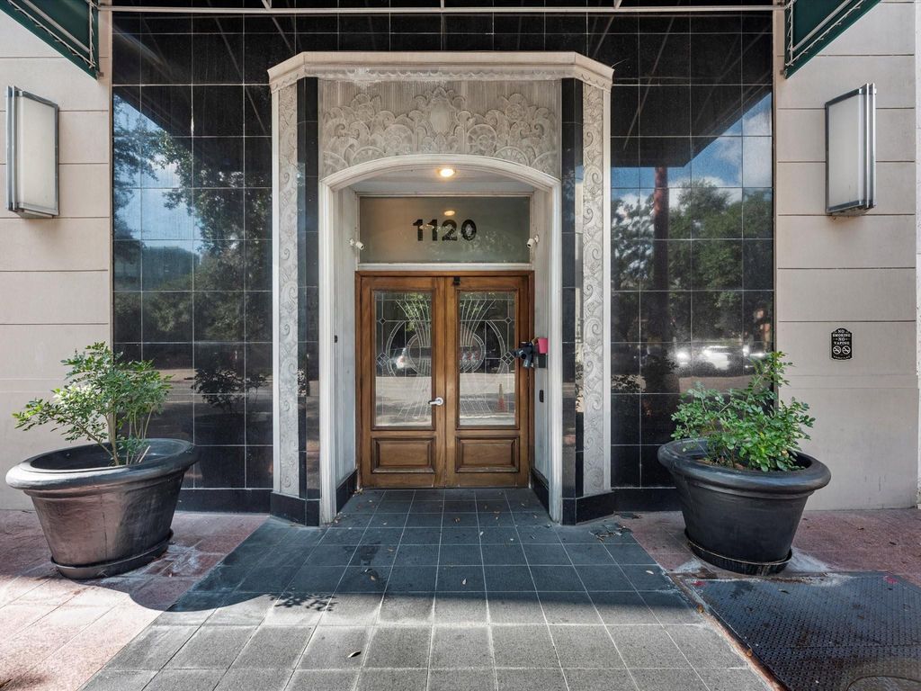 1120 Texas Street 4B, Houston, TX 77002