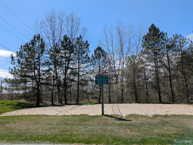 4179 Wincrest Lane, Rochester, MI 48306