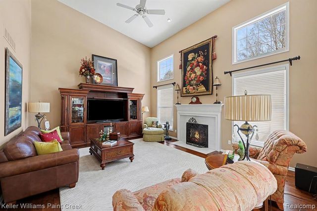 4179 Wincrest Lane, Rochester, MI 48306