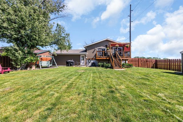 731 Main Street, Fairfax, IA 52228