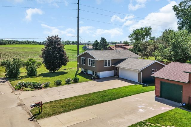 731 Main Street, Fairfax, IA 52228