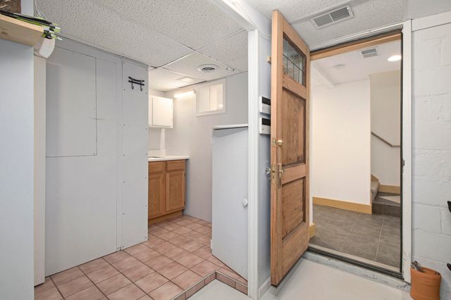 916 Brooks Street, Ann Arbor, MI 48103