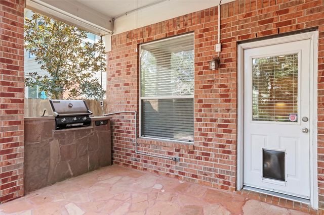 27 Harmony Hollow Court, The Woodlands, TX 77385