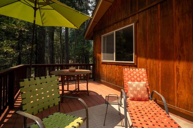 3046 Tahos Dr, Dorrington, CA 95223