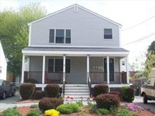 9 Baltimore Ave, Lowell, MA 01851