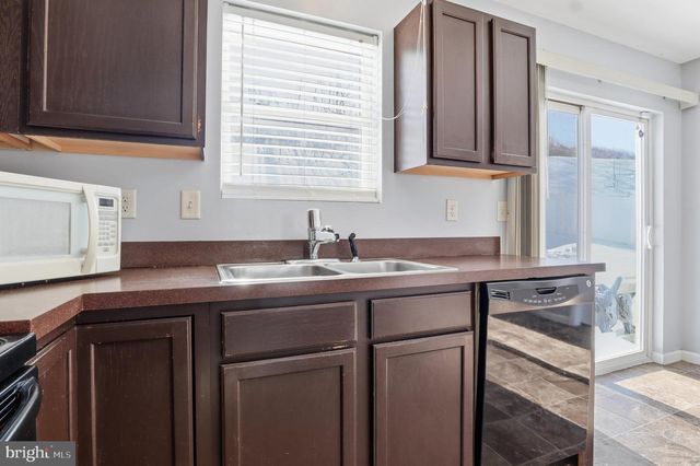 370 AZALEA DR, Windsor, PA 17366