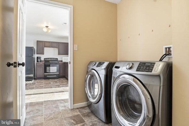 370 AZALEA DR, Windsor, PA 17366