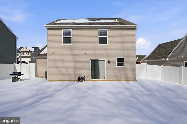 370 AZALEA DR, Windsor, PA 17366