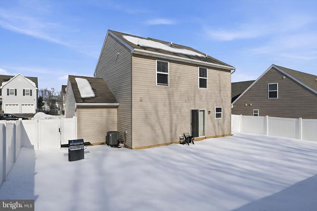 370 AZALEA DR, Windsor, PA 17366