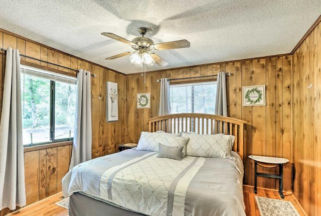 34 Clover Lane, Murphy, NC 28906
