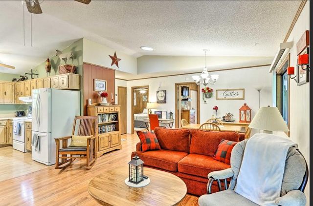34 Clover Lane, Murphy, NC 28906